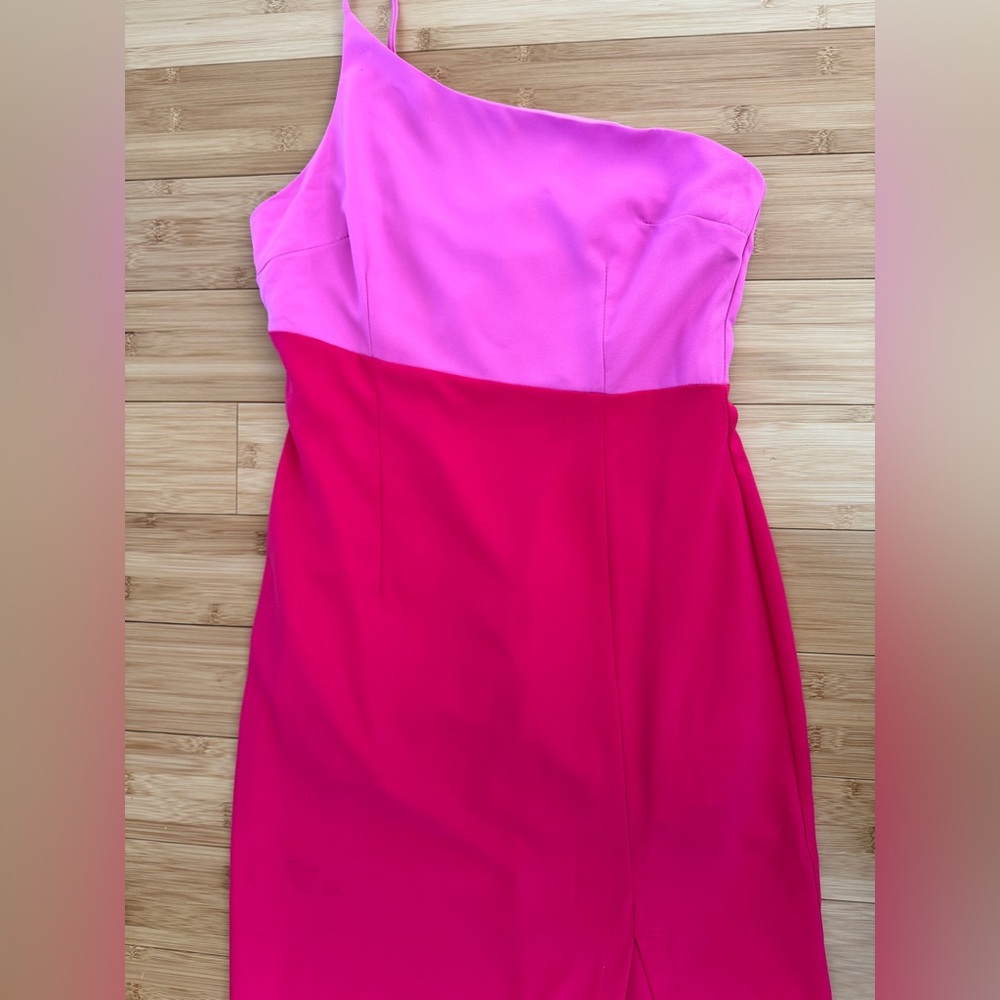 Petal & Pup One-Shoulder Two-Tone Pink Midi Dress - Picture 3 of 6